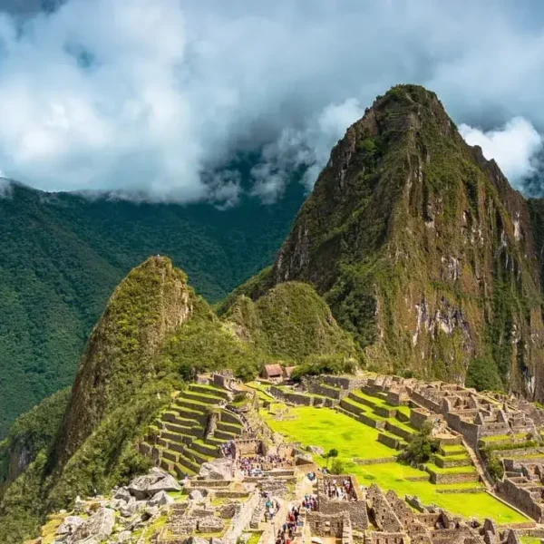 1687186647_machu-picchu-video-poster